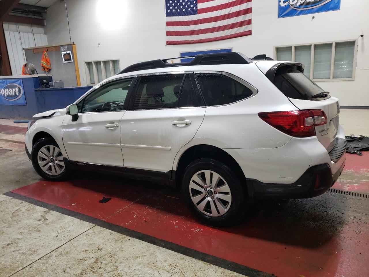 2018 Subaru Outback - Image 2