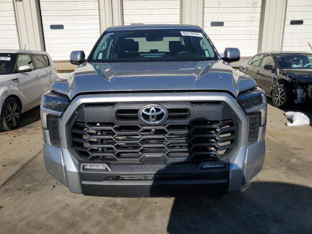  TOYOTA TUNDRA 2023 Srebrny