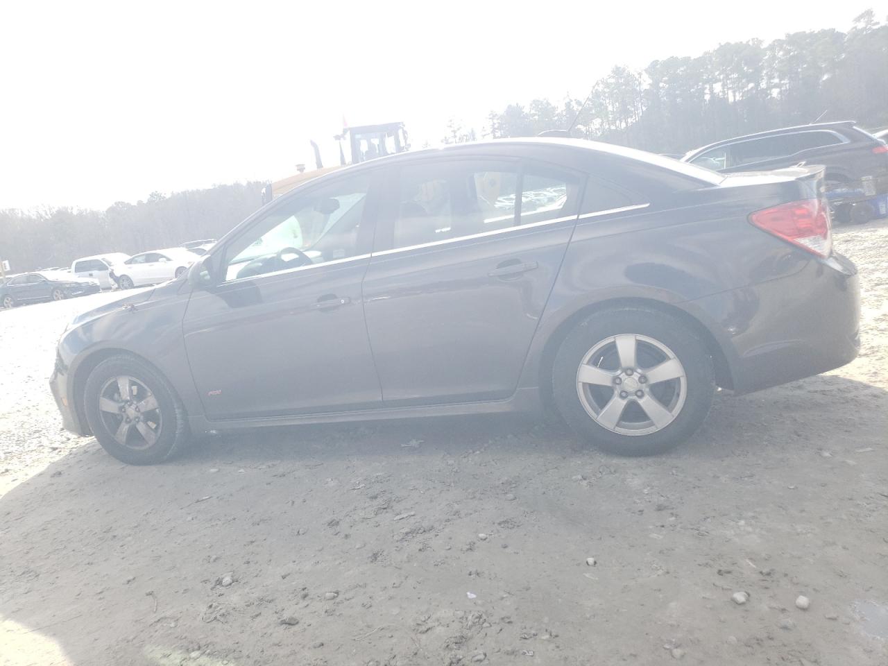 VIN 1G1PE5SB9G7130851 2016 CHEVROLET CRUZE no.2