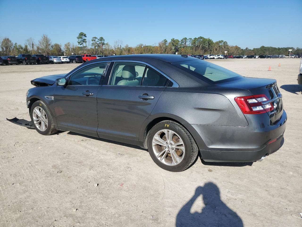 1FAHP2D82GG131738 FORD TAURUS 2016