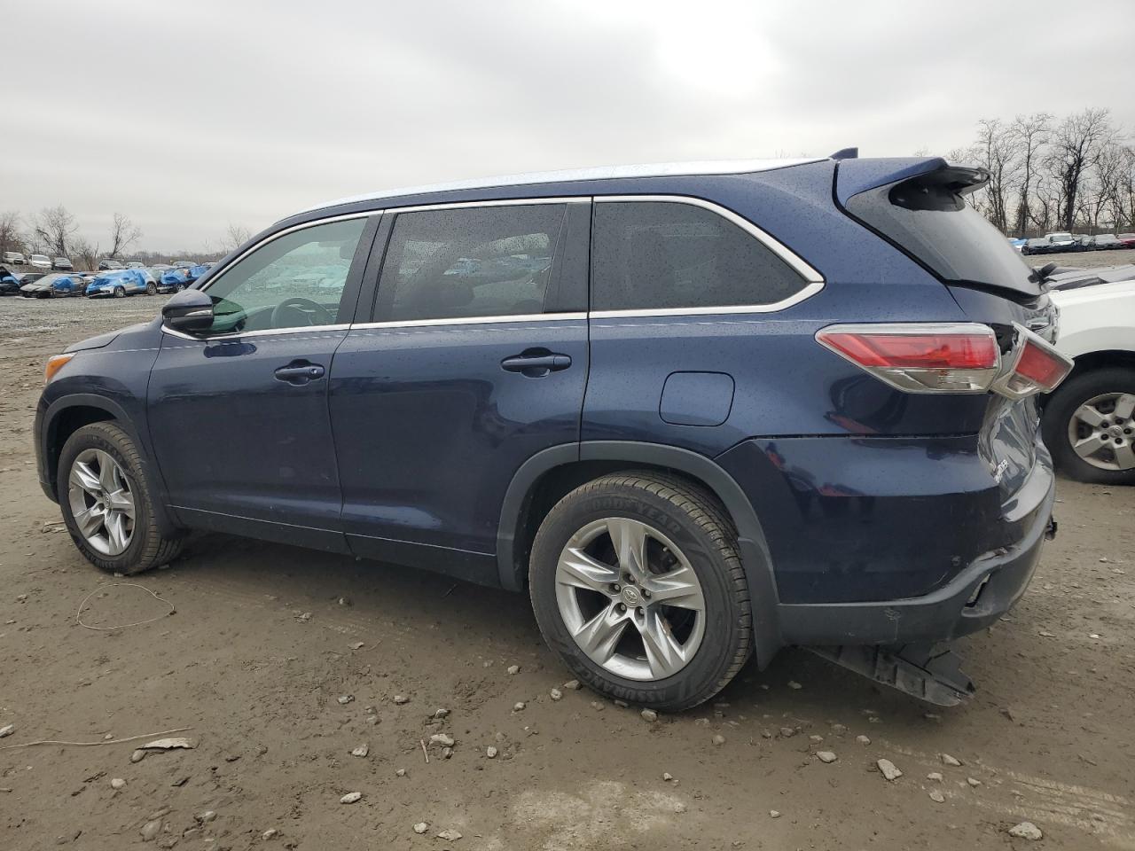 VIN 5TDDKRFH1FS096692 2015 TOYOTA HIGHLANDER no.2