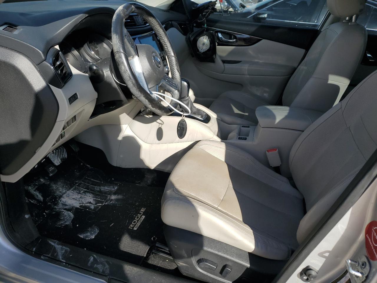 2018 Nissan Rogue - Image 7