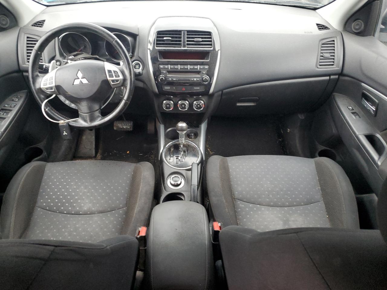 2012 Mitsubishi Outlander - Image 8