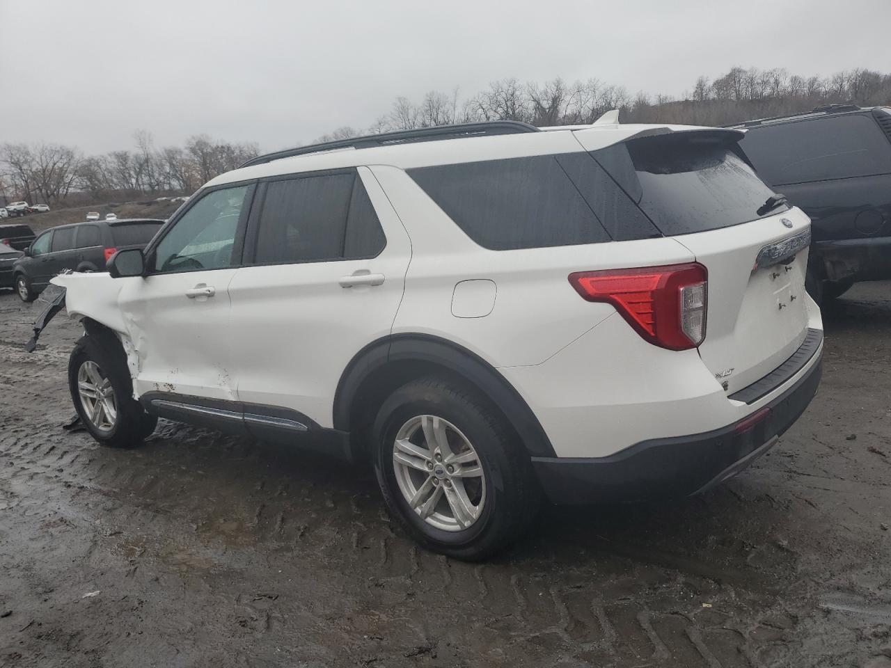 2023 Ford Explorer - Image 2