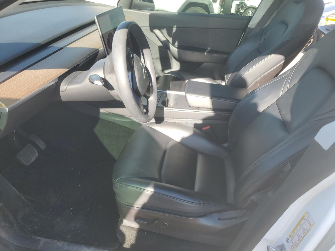 2021 Tesla Model Y VIN: 5YJYGDEE5MF204679 Lot: 82685564