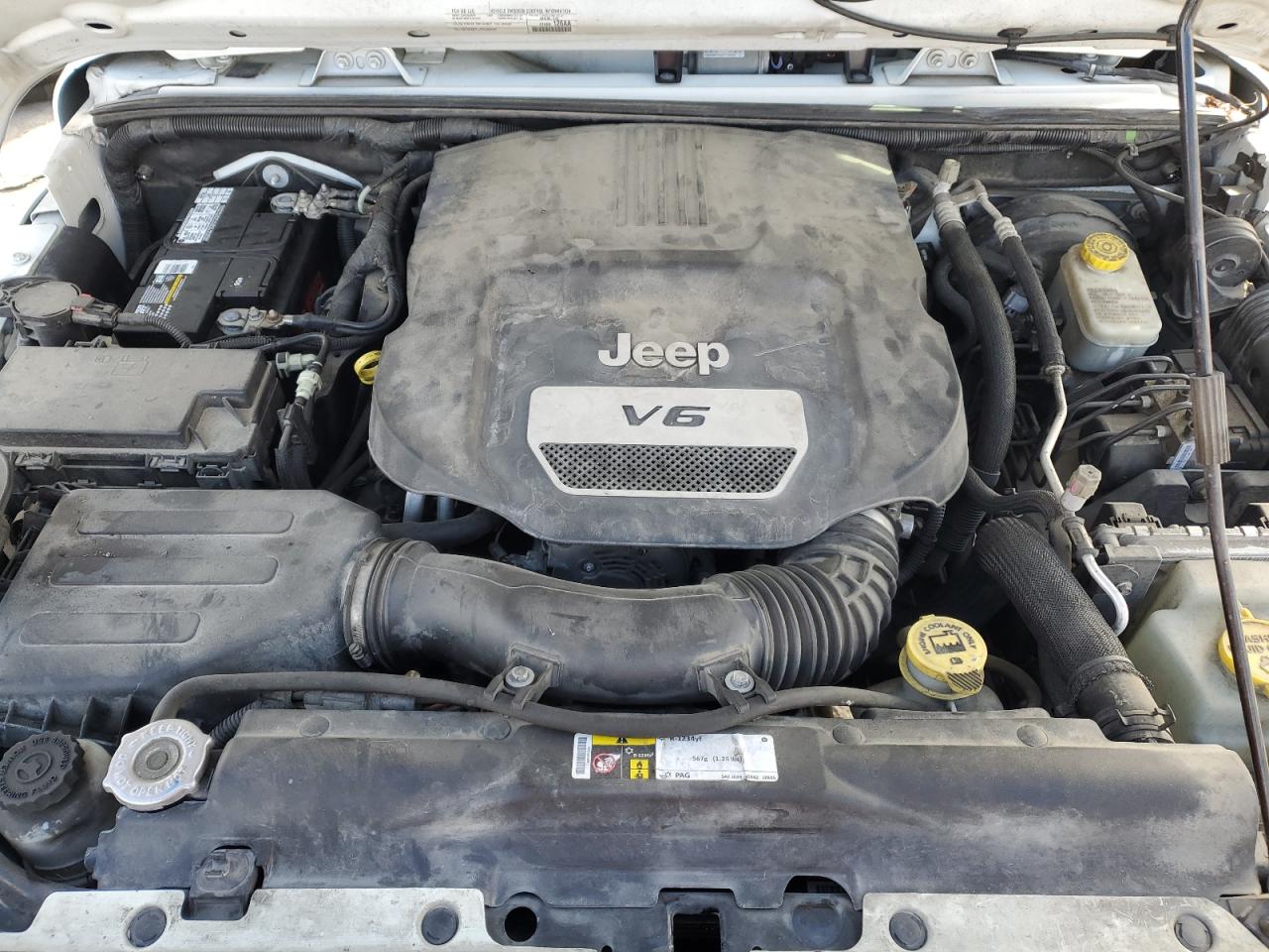 2015 Jeep Wrangler Unlimited Sport VIN: 1C4BJWDG8FL715129 Lot: 84392664