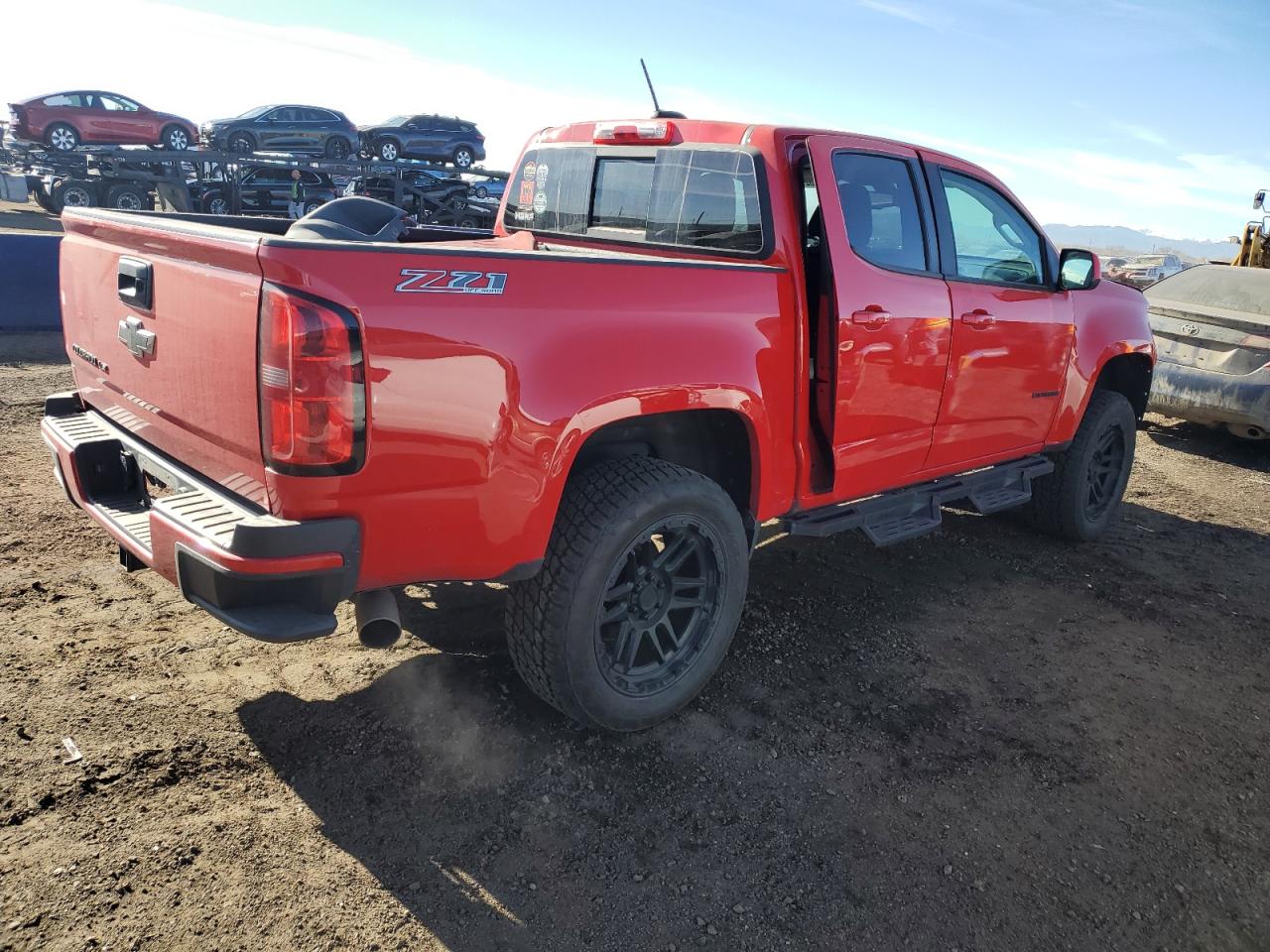 VIN 1GCGTDENXH1184645 2017 CHEVROLET COLORADO no.3