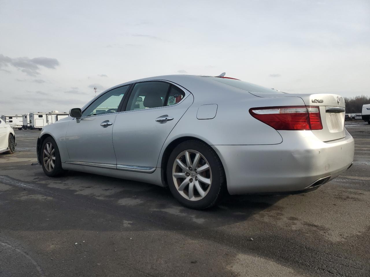 2008 Lexus LS - Image 2