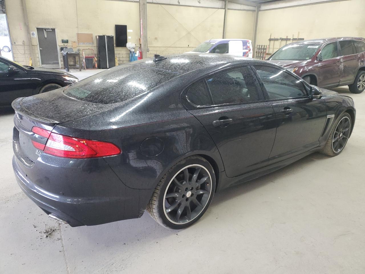 2015 Jaguar XF - Image 3