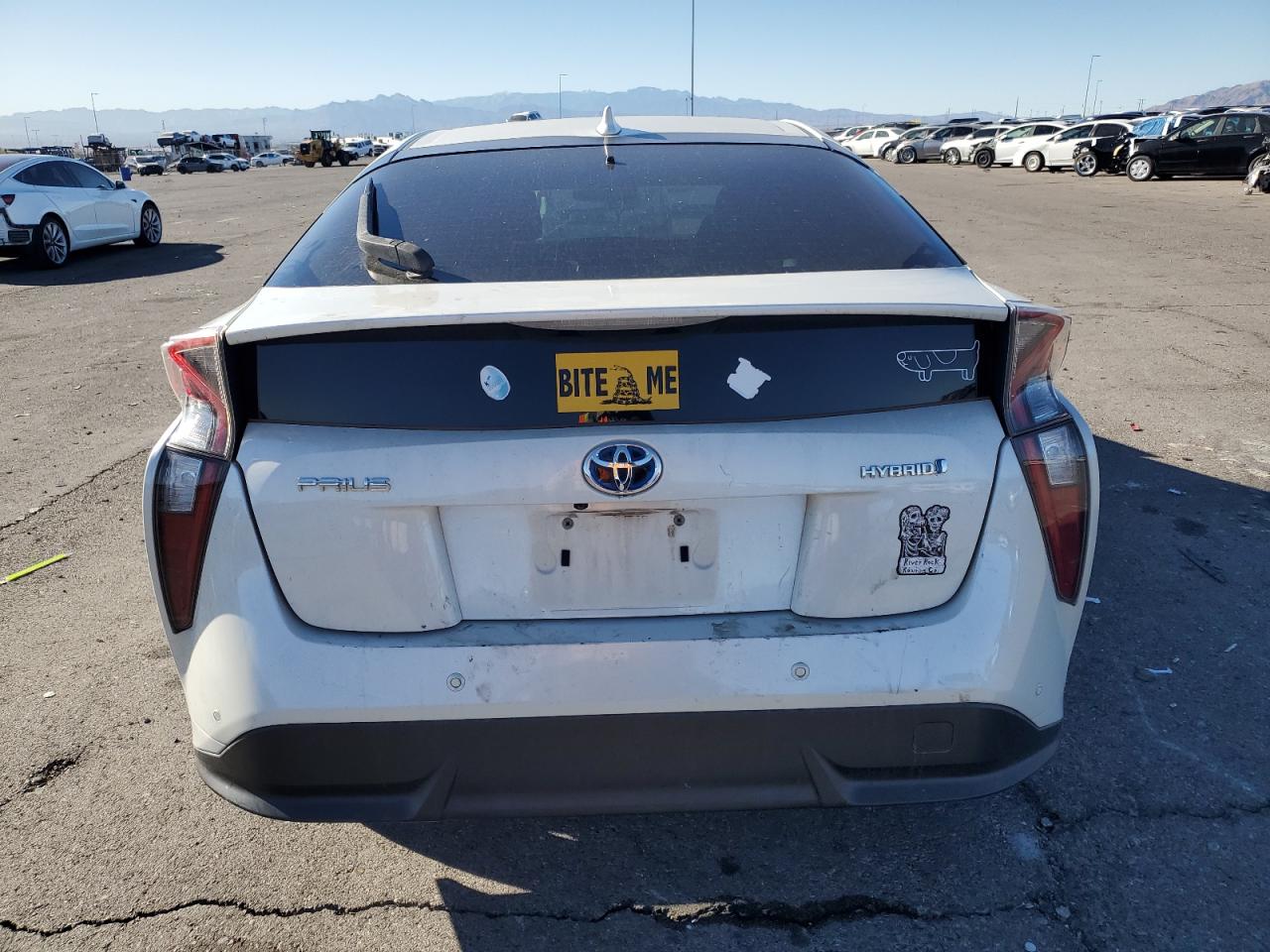 VIN JTDKARFU7J3546363 2018 TOYOTA PRIUS no.6