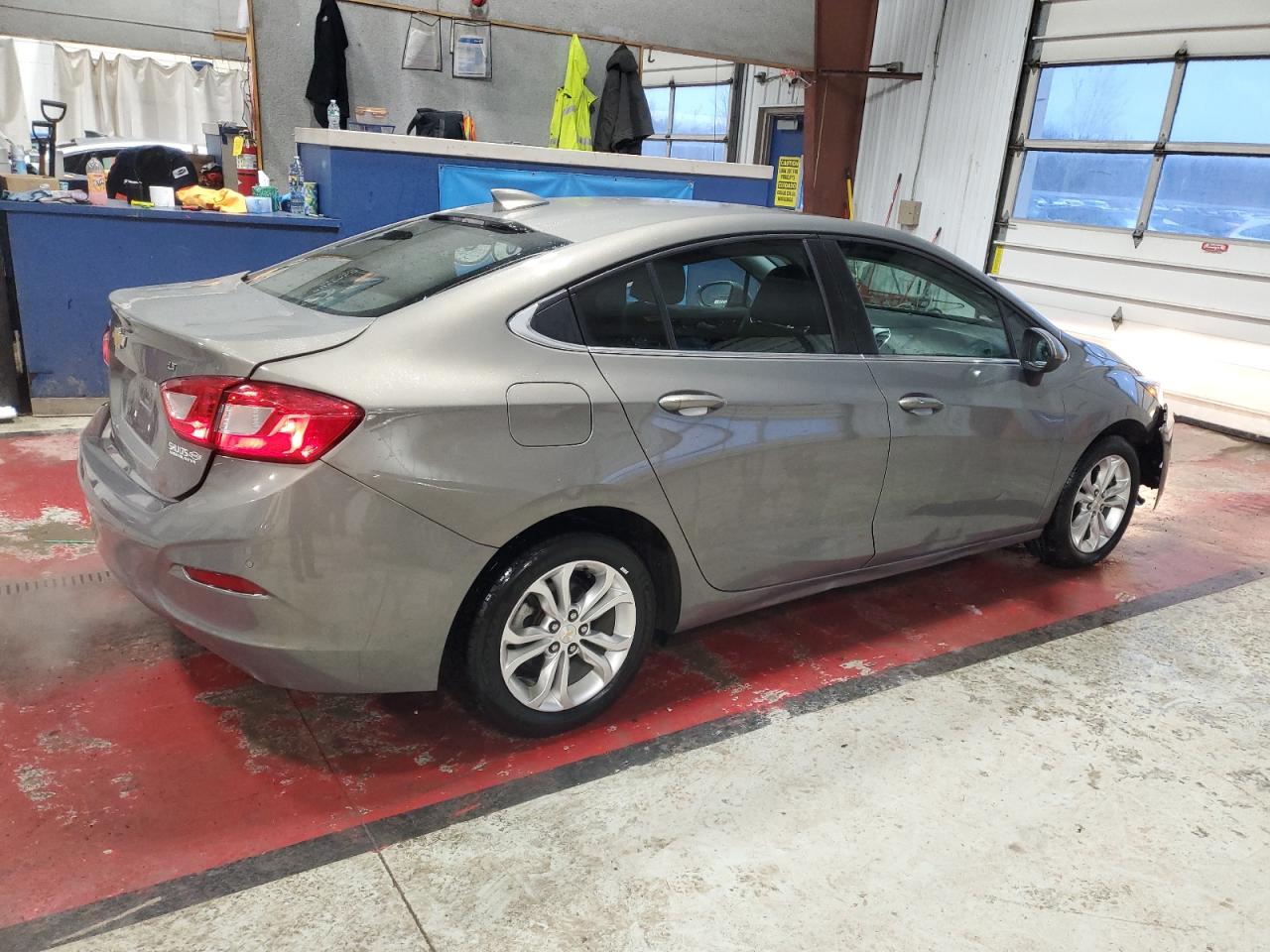 VIN 1G1BE5SM2K7102474 2019 CHEVROLET CRUZE no.3