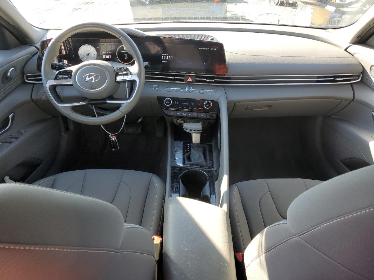 2023 Hyundai Elantra - Image 8