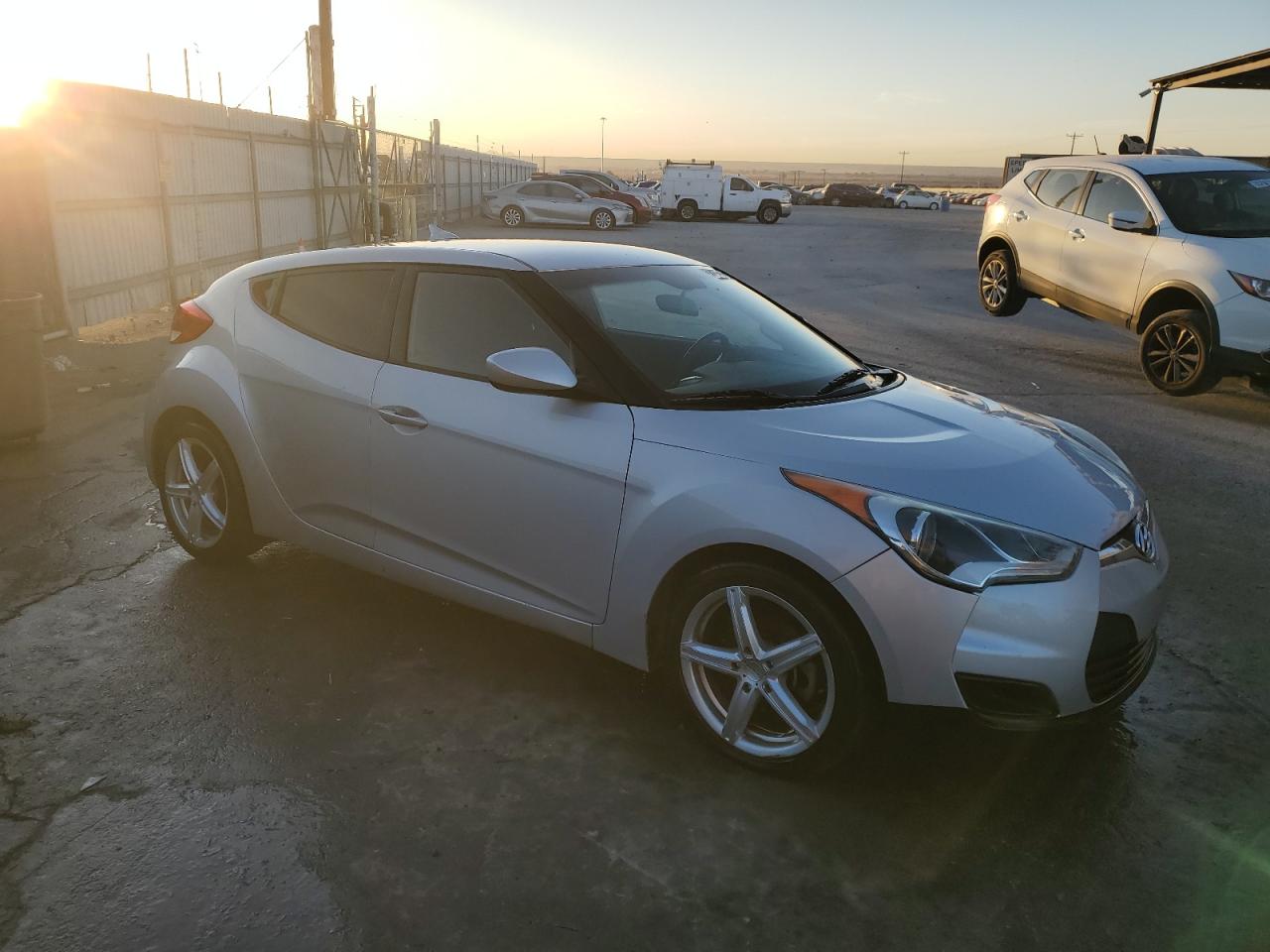 VIN KMHTC6AD5GU288153 2016 HYUNDAI VELOSTER no.4