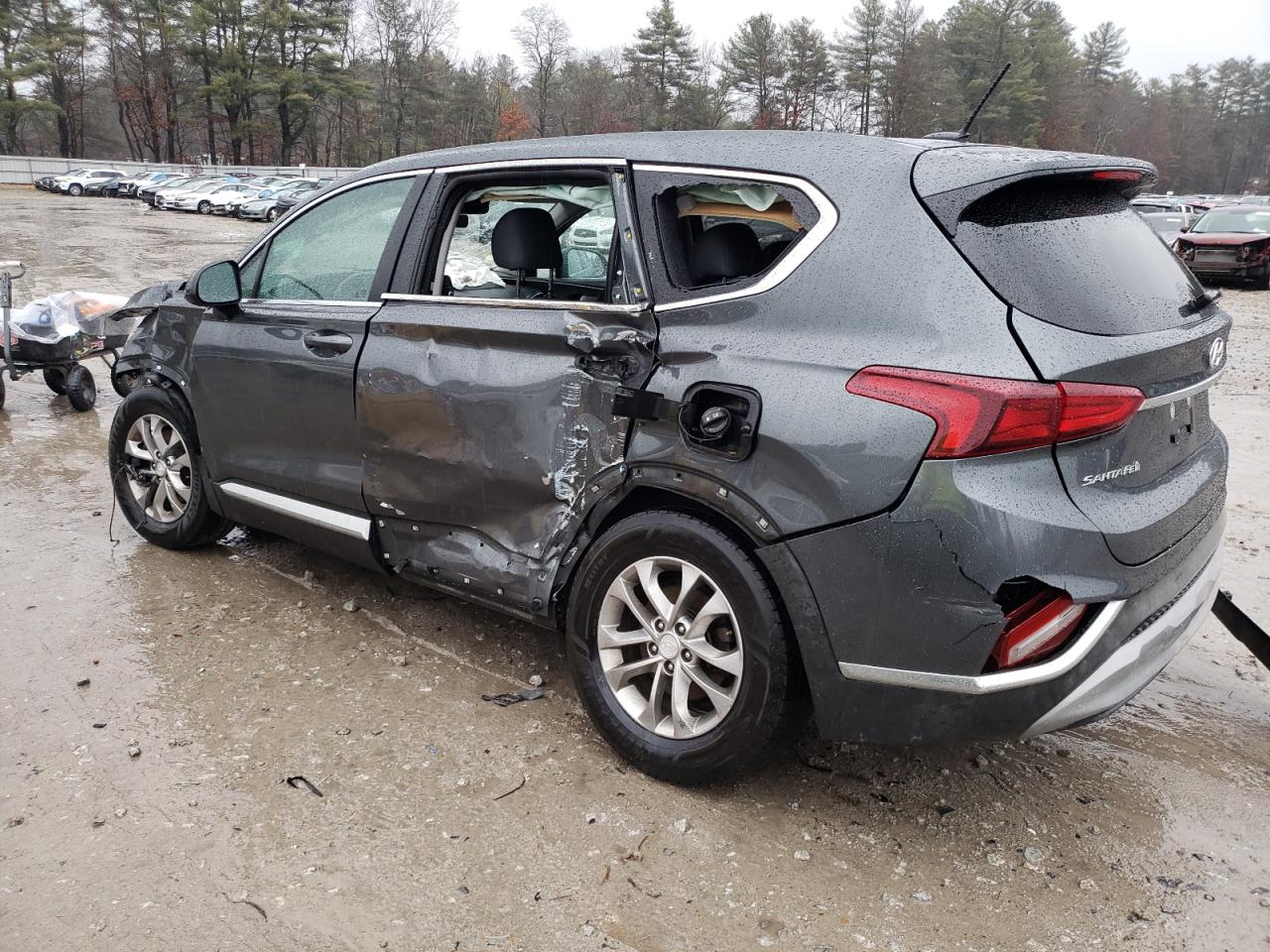 2019 Hyundai Santa Fe - Image 2