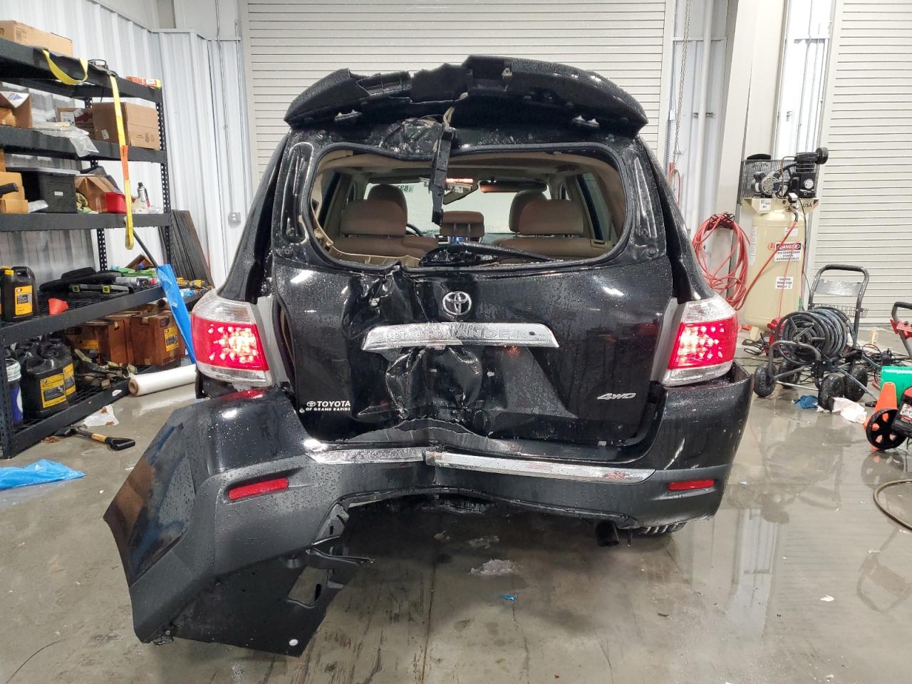 2013 Toyota Highlander - Image 6