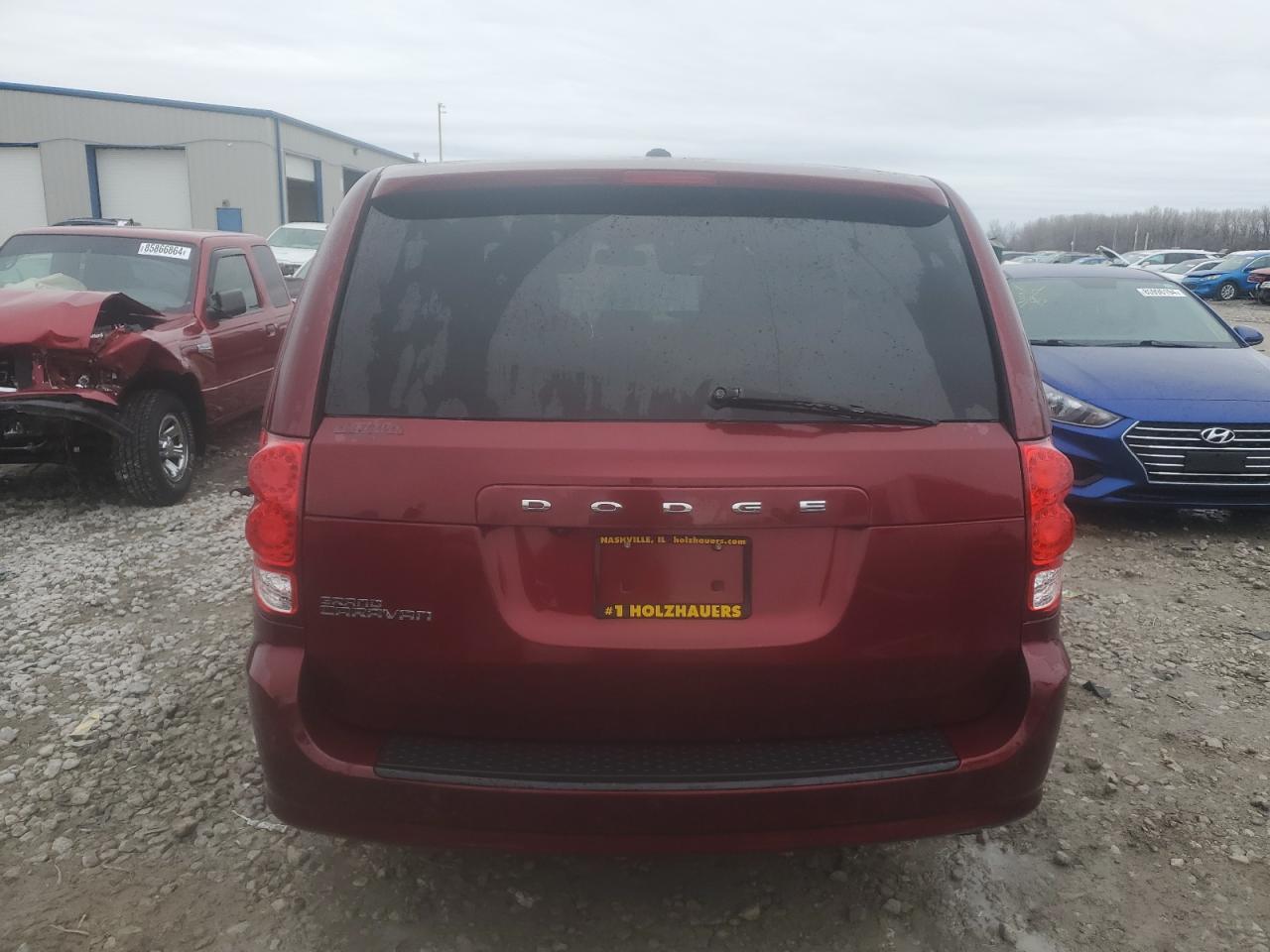 2019 Dodge Caravan - Image 6