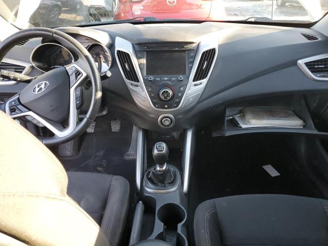  HYUNDAI VELOSTER 2013 Білий