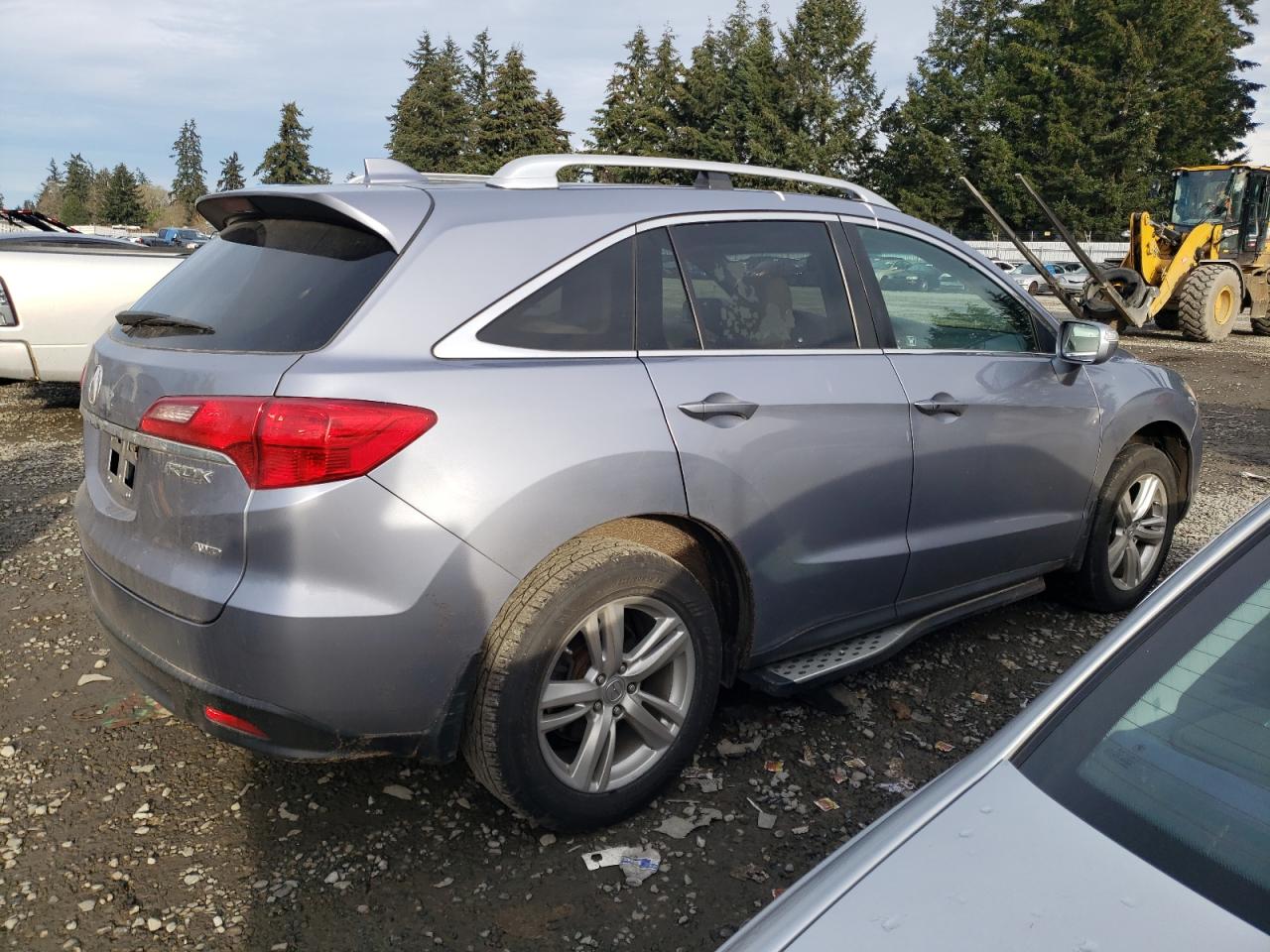 VIN 5J8TB4H56DL016952 2013 ACURA RDX no.3