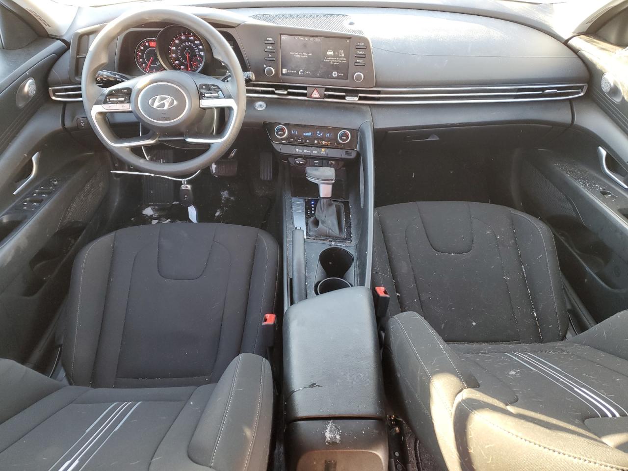 2023 Hyundai Elantra - Image 8