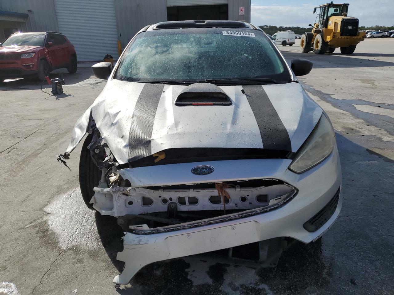 VIN 1FADP3E26FL345538 2015 FORD FOCUS no.5