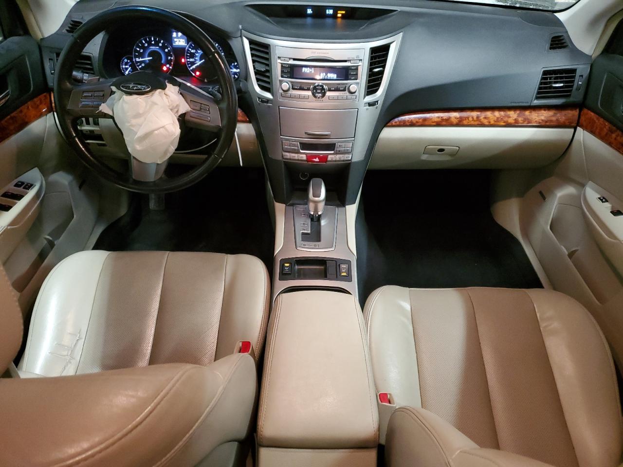 2011 Subaru Outback - Image 8