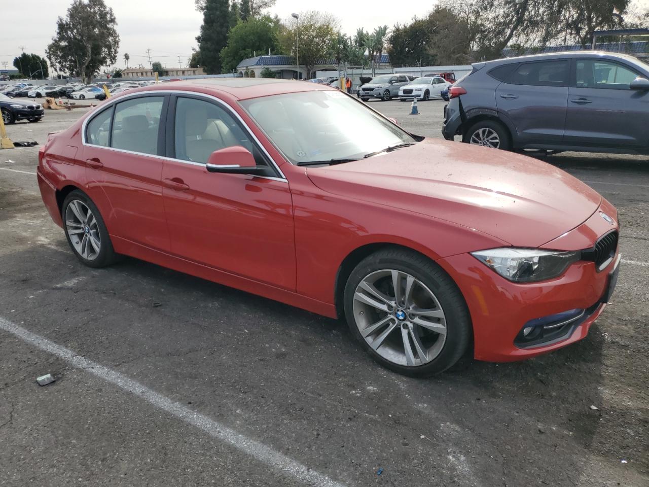 VIN WBA8B9G34HNU53535 2017 BMW 3 SERIES no.4