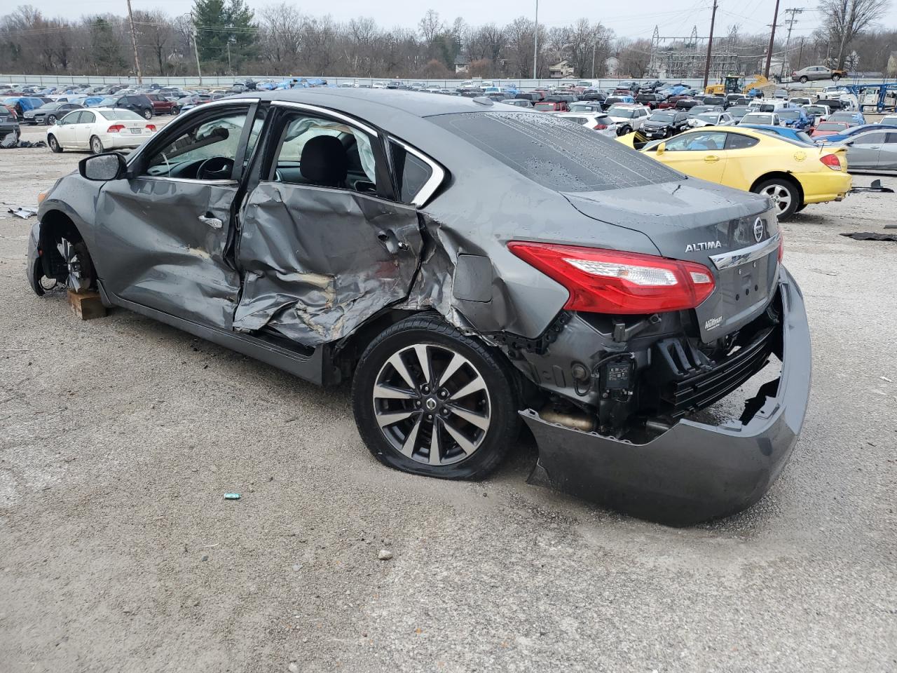 2017 Nissan Altima - Image 2