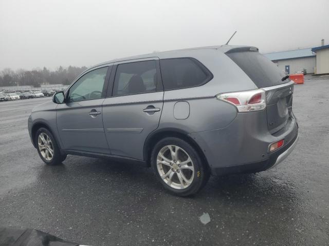  MITSUBISHI OUTLANDER 2015 Srebrny