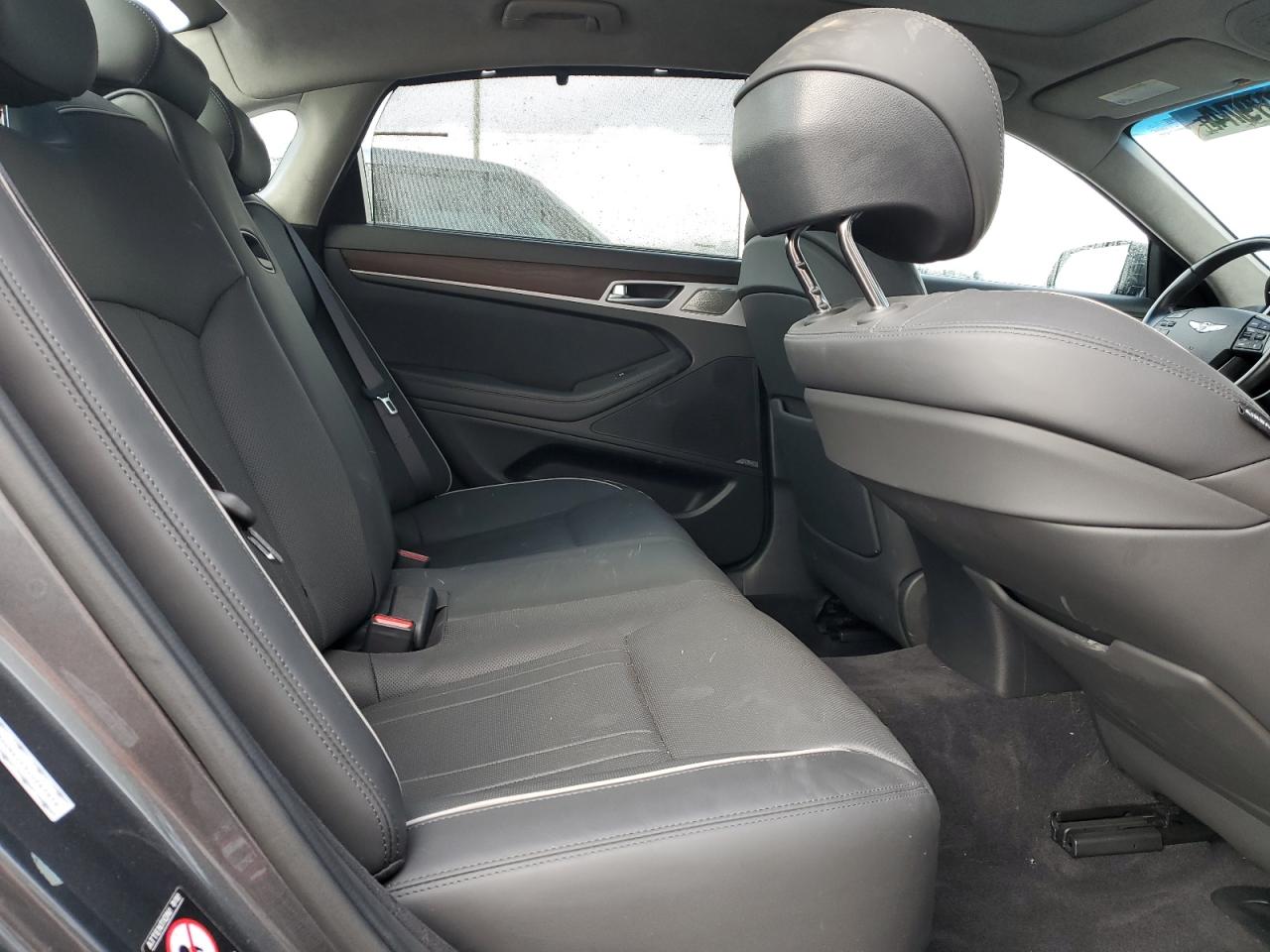 2018 Genesis G80 - Image 10