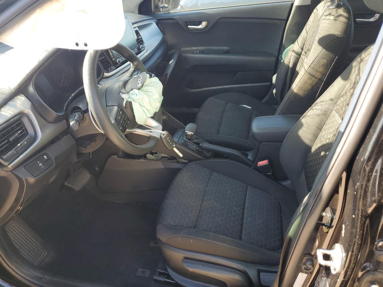 2023 Kia Rio - Image 7
