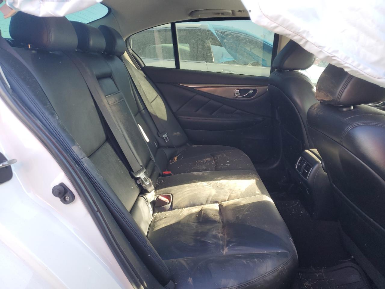 2015 Infiniti Q50 Base VIN: JN1BV7AP1FM350370 Lot: 82424224