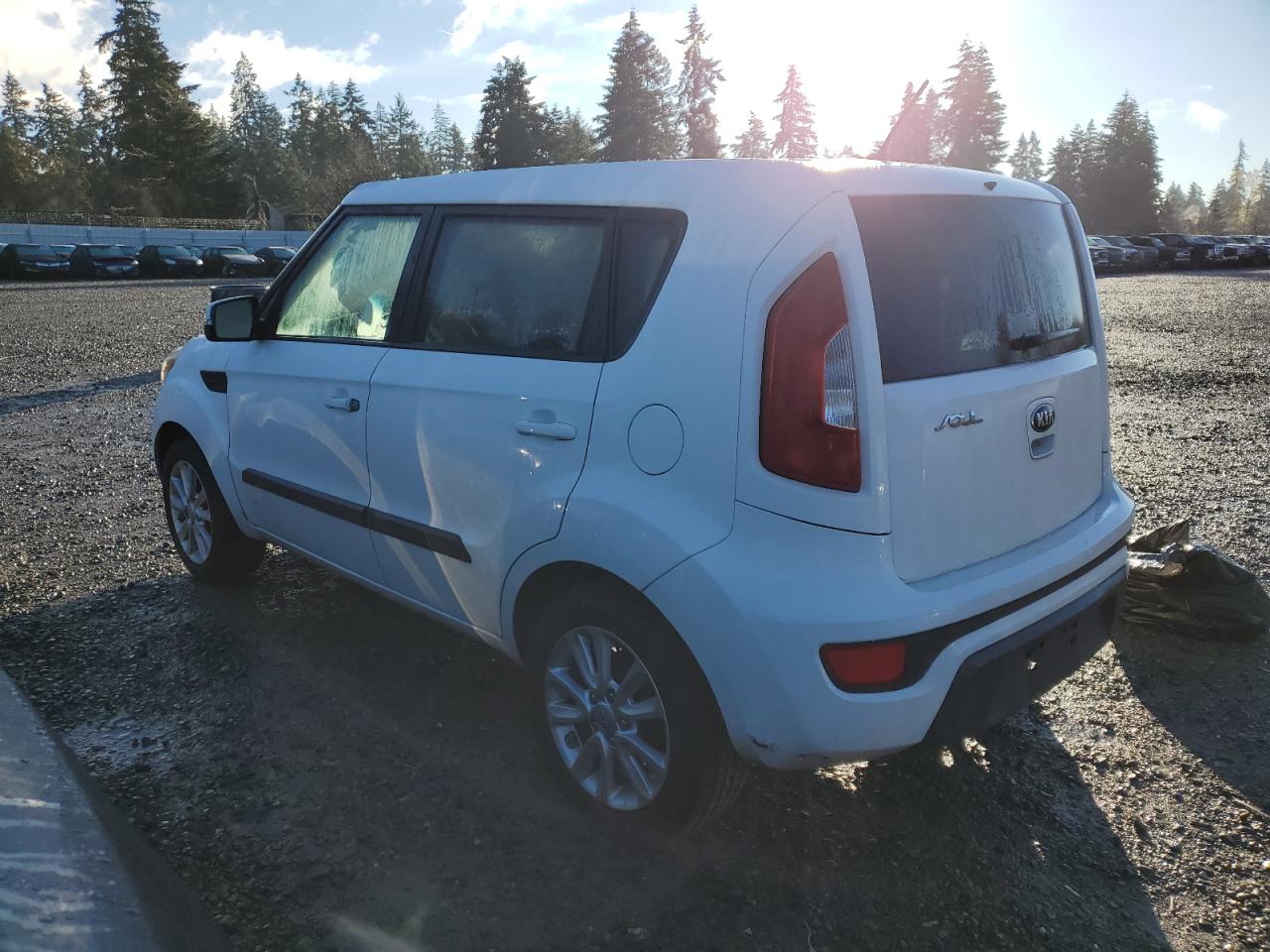 VIN KNDJT2A66D7753698 2013 KIA SOUL no.2