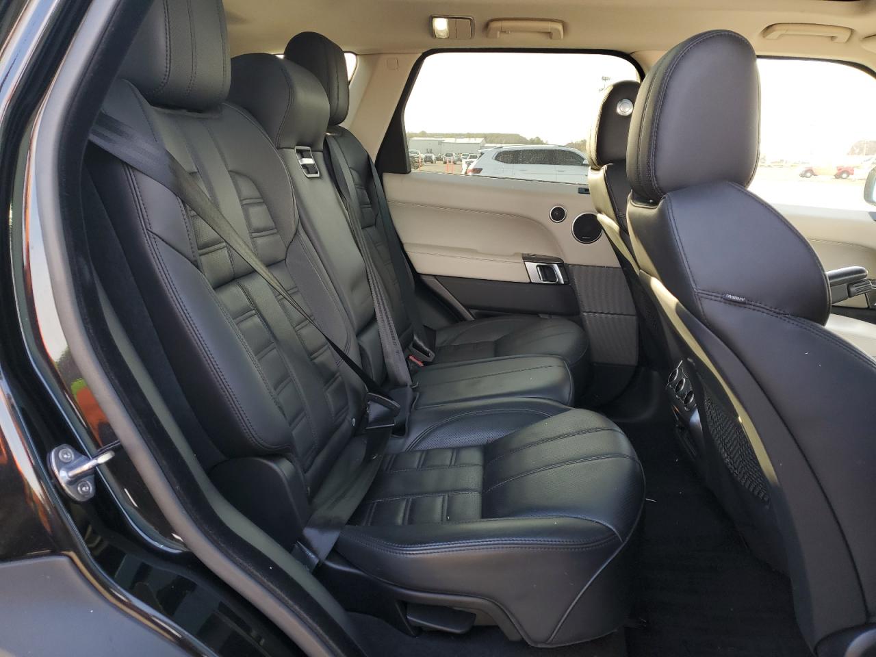 2017 Land Rover Range Rover - Image 11