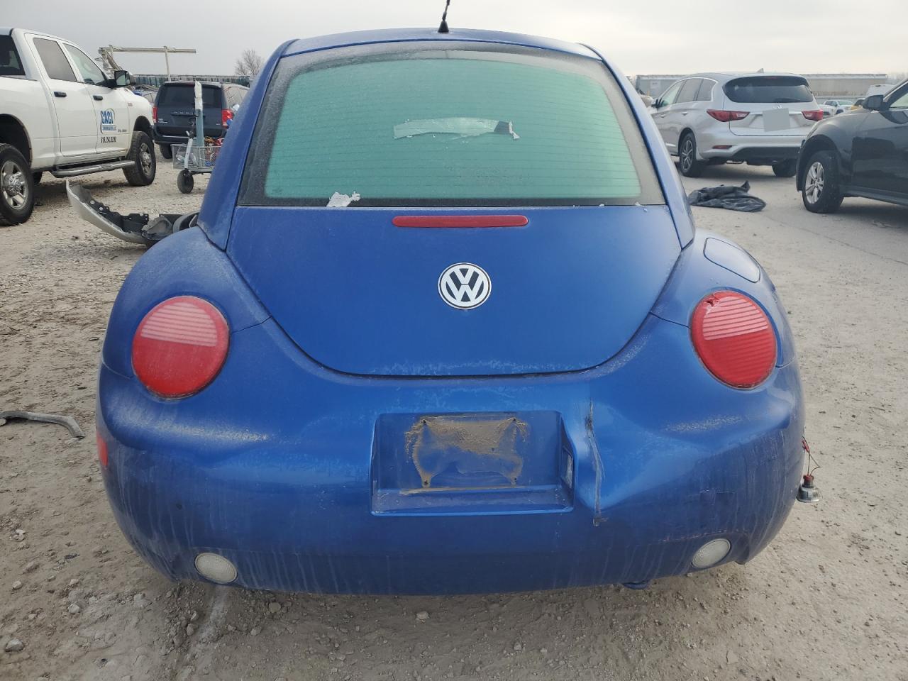 2002 Volkswagen Beetle - Image 6