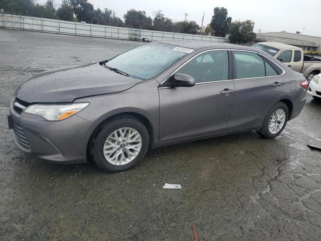  TOYOTA CAMRY 2016 Szary