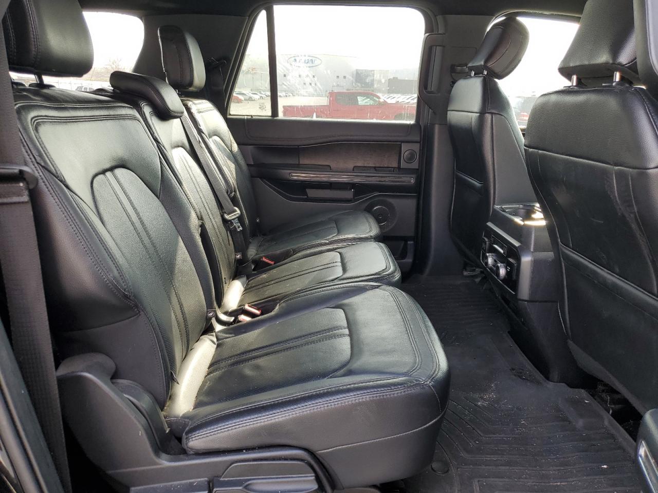 2020 Ford Expedition - Image 11