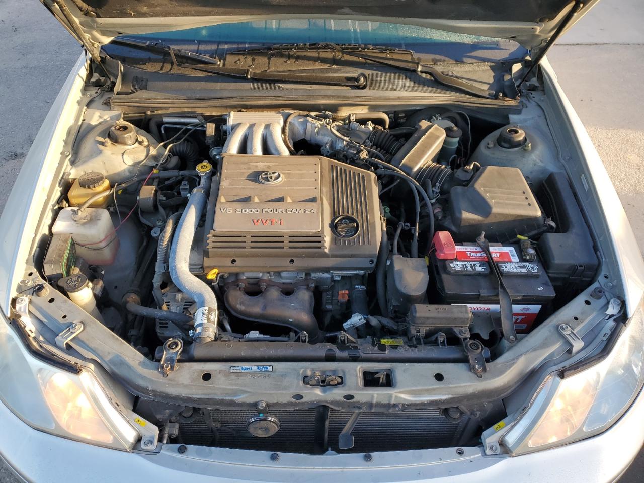 2002 Toyota Avalon - Image 11