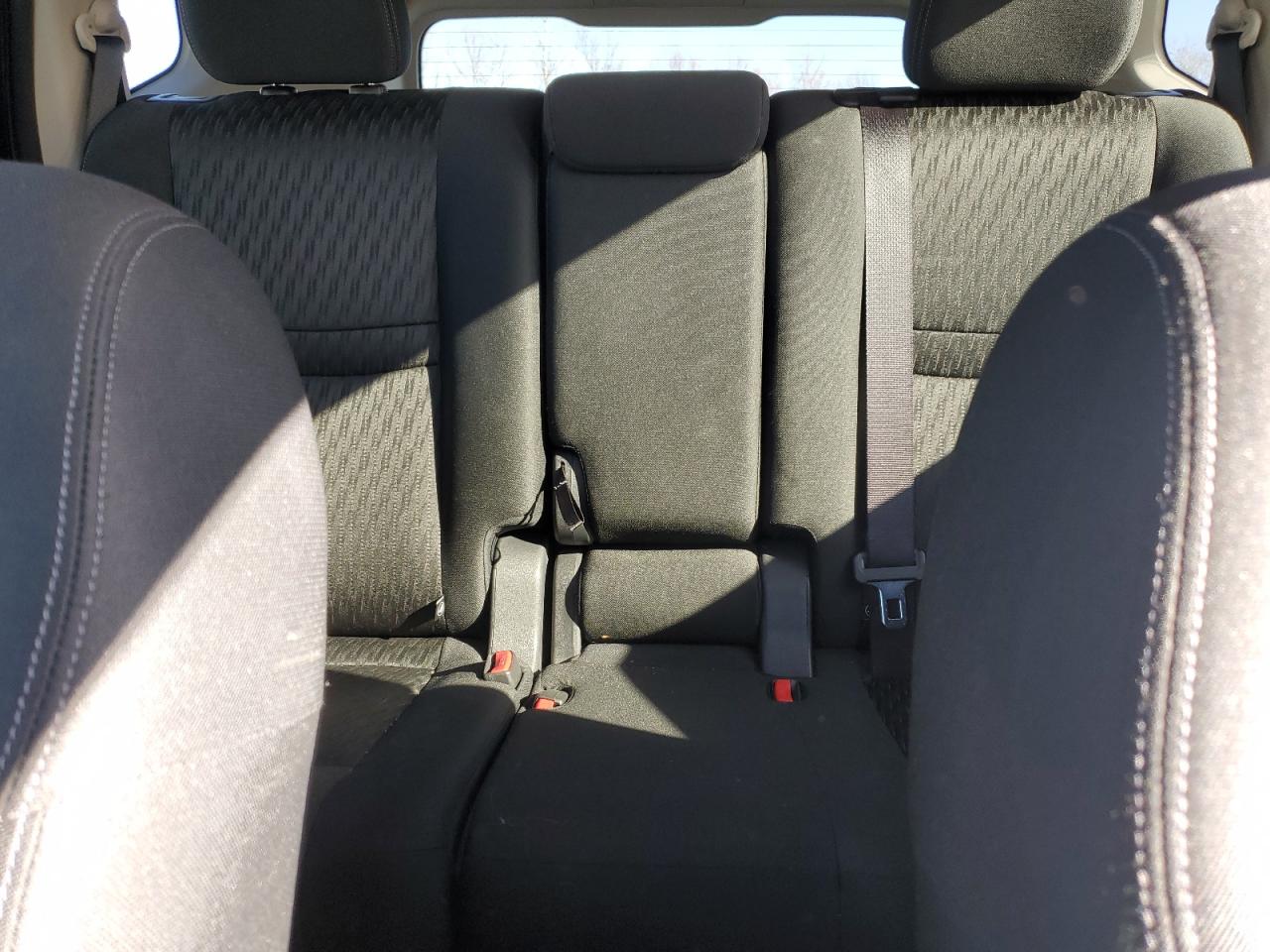 2018 Nissan Rogue - Image 10