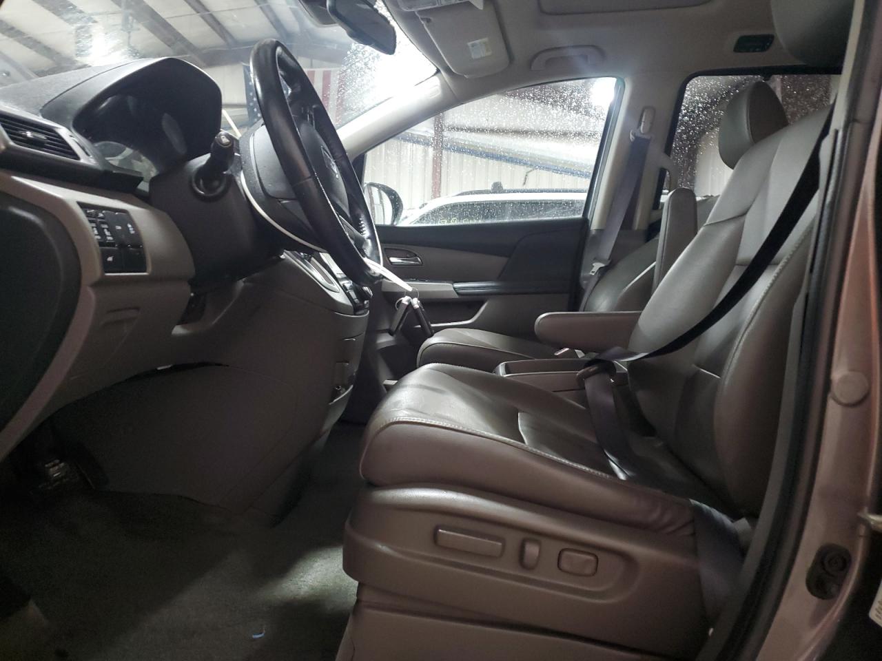 2016 Honda Odyssey - Image 7