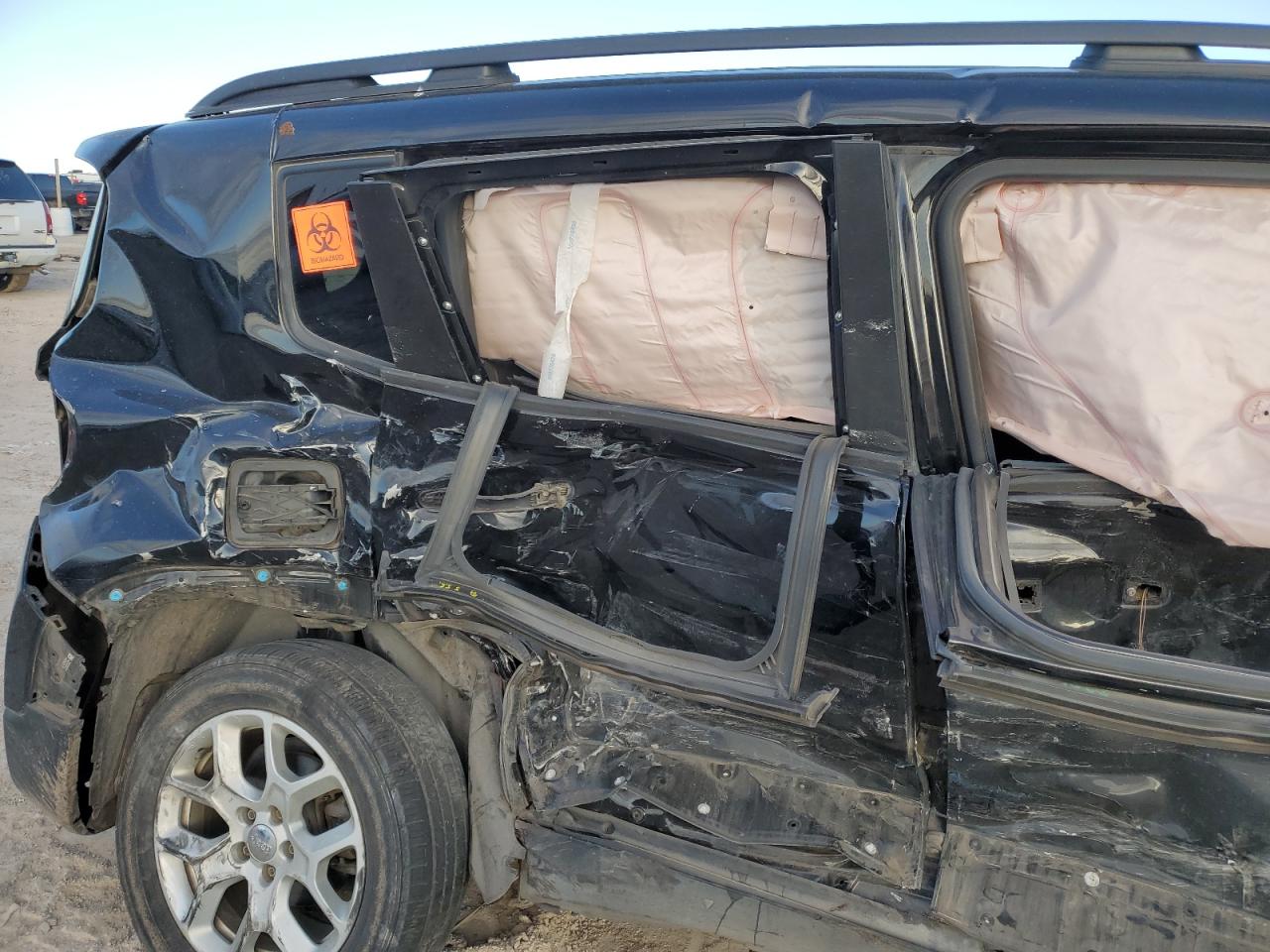 2015 Jeep Renegade - Image 11