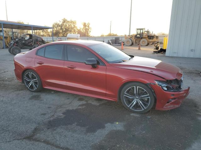  VOLVO S60 2019 Красный