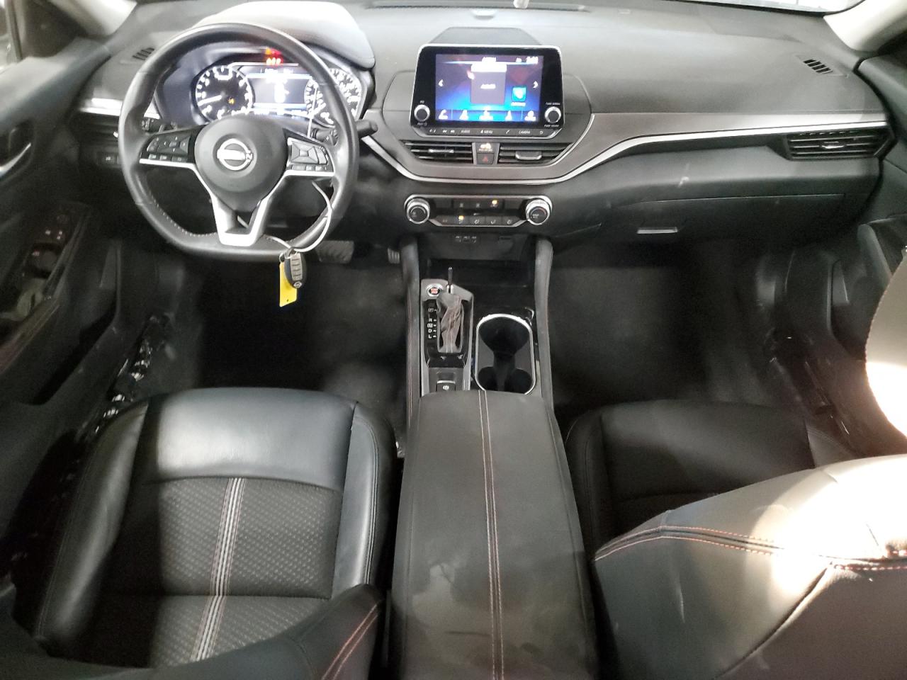 2024 Nissan Altima - Image 8