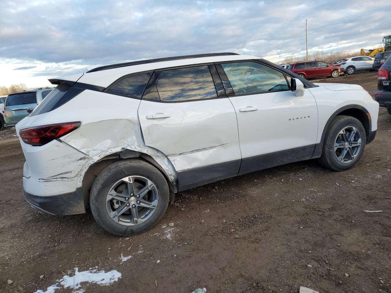 2023 Chevrolet Blazer - Image 3