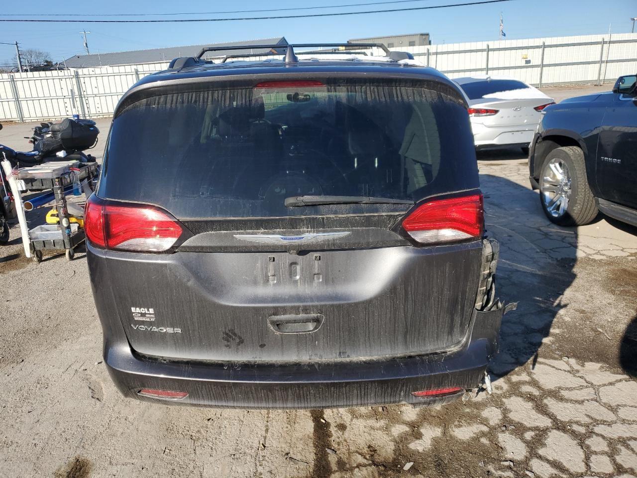 2020 Chrysler Voyager - Image 6