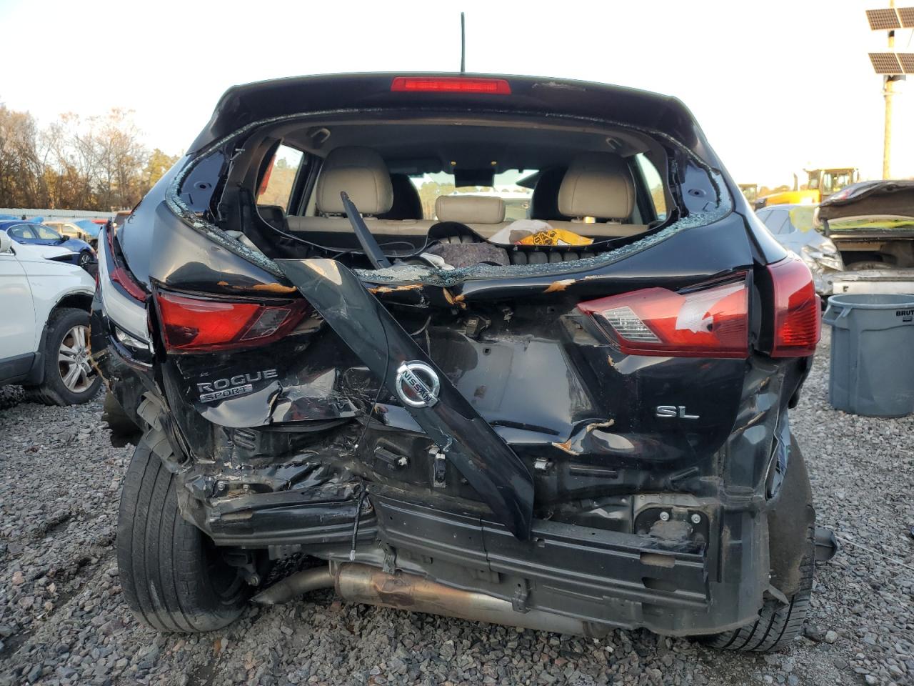 JN1BJ1CP7HW015918 NISSAN ROGUE 2017