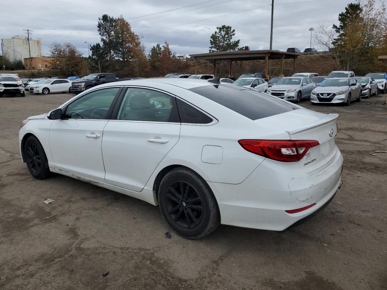 2016 Hyundai Sonata - Image 2