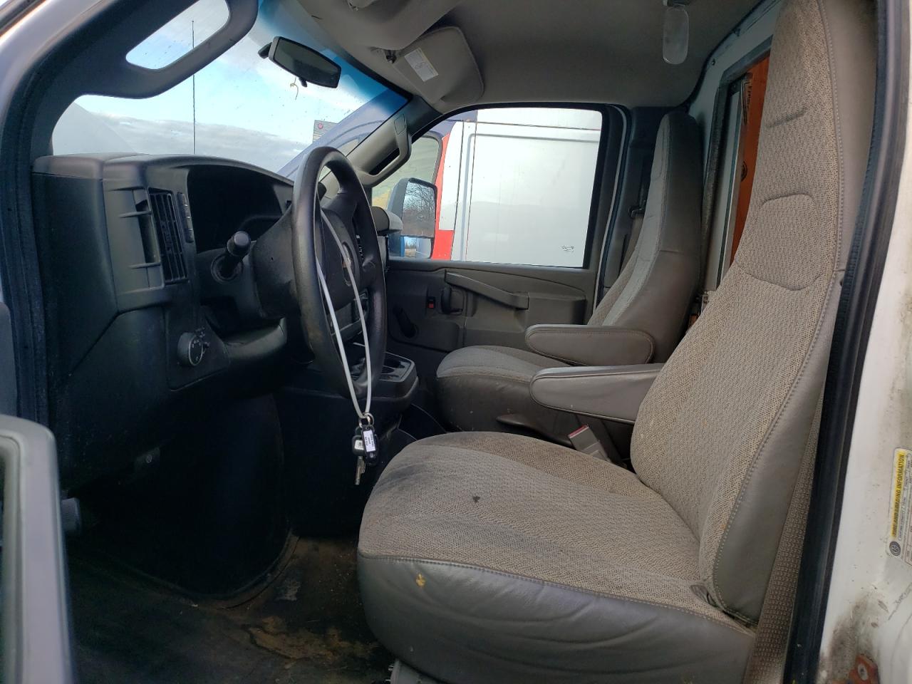 2018 Chevrolet Express - Image 7