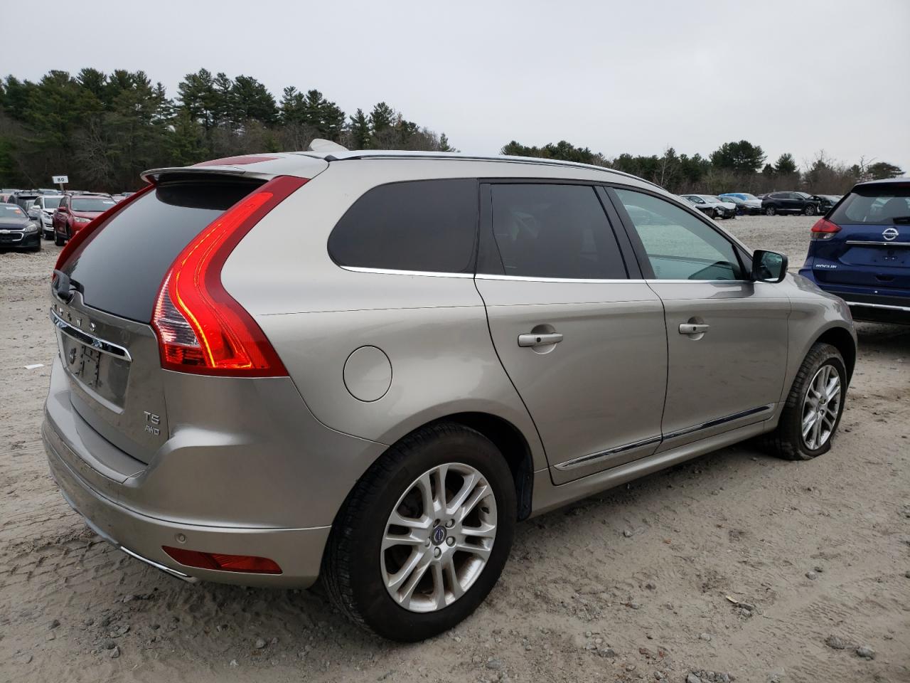 VIN YV4612RKXG2865593 2016 VOLVO XC60 no.3