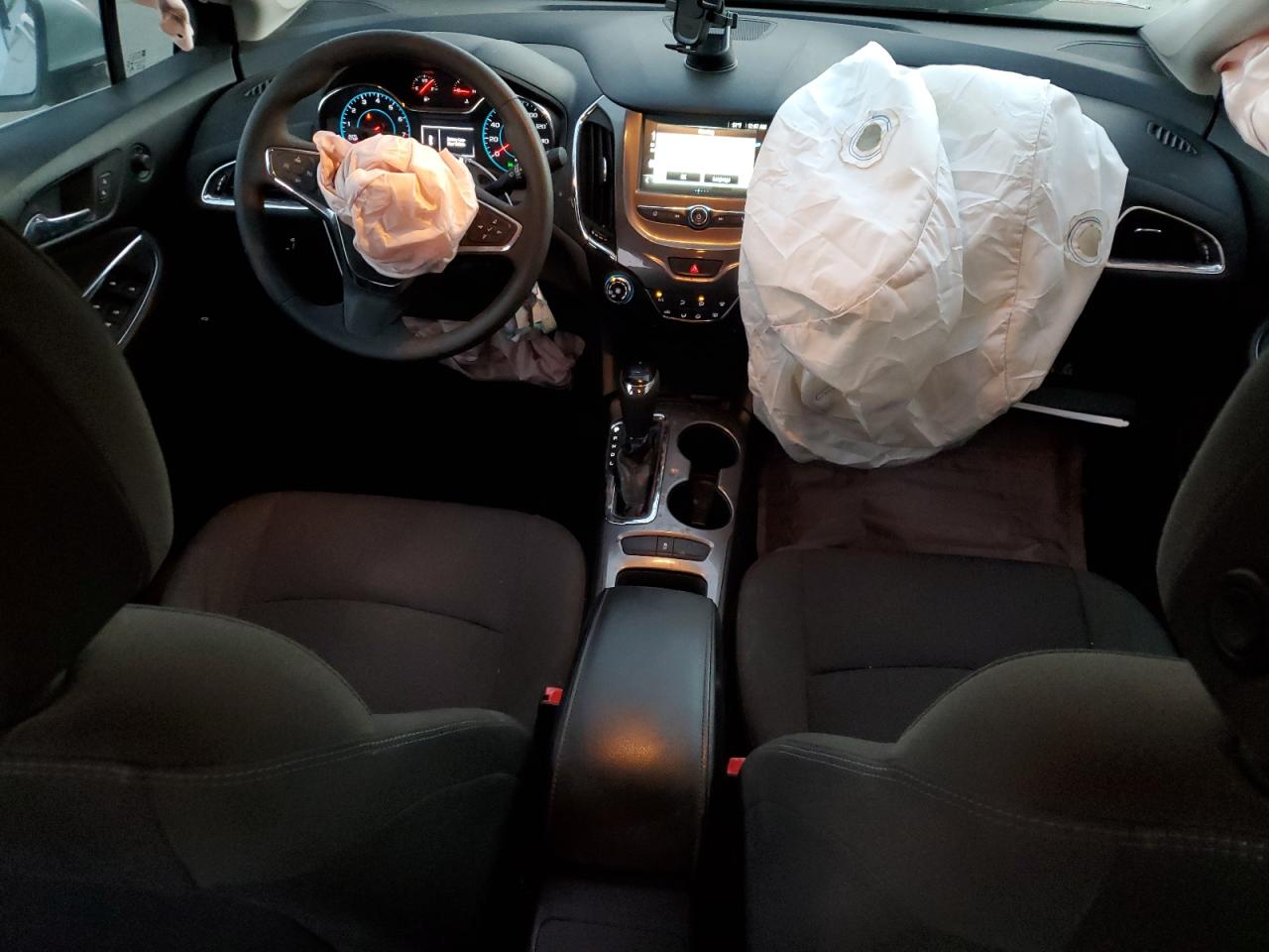 2018 Chevrolet Cruze - Image 8