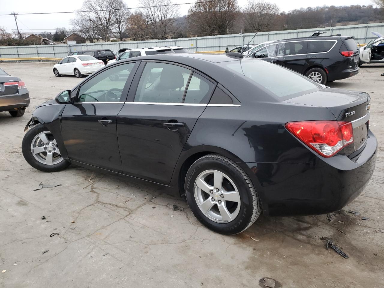 VIN 1G1PC5SB8F7105945 2015 CHEVROLET CRUZE no.2